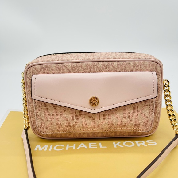 Michael Kors Medium Packet Camera Xbody Bag Ballet - Picture 2 of 13
